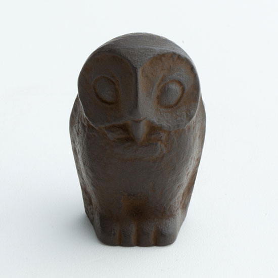 Owl paperweight "L"